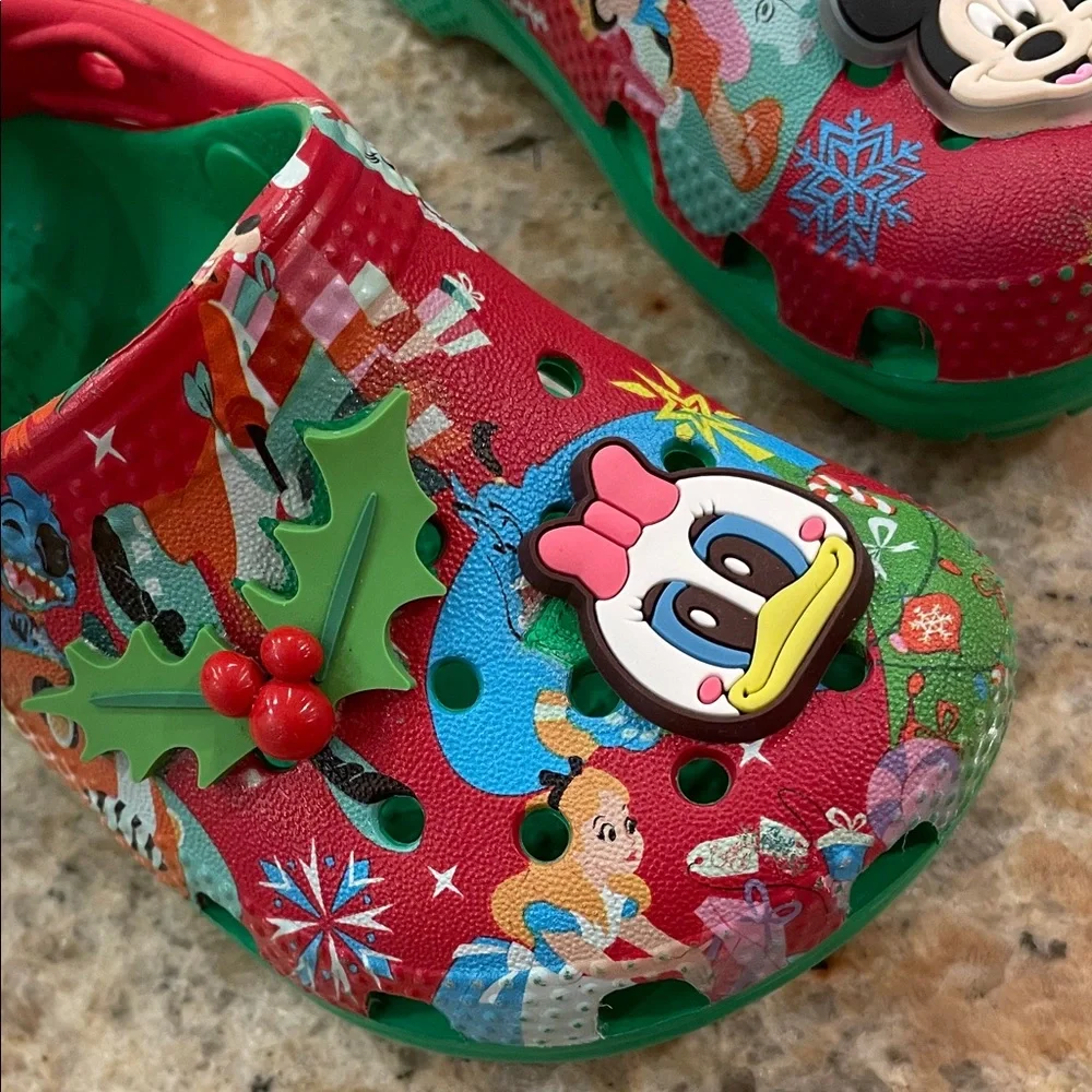 CROCS Disney Infants Holiday Christmas Festive Red Green Clogs Size C6 Sandals